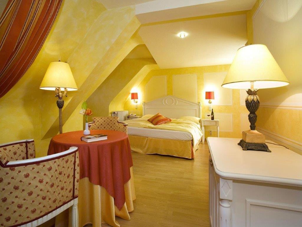 Romantik Hotel Der Adelshof Schwäbisch Hall Exterior foto